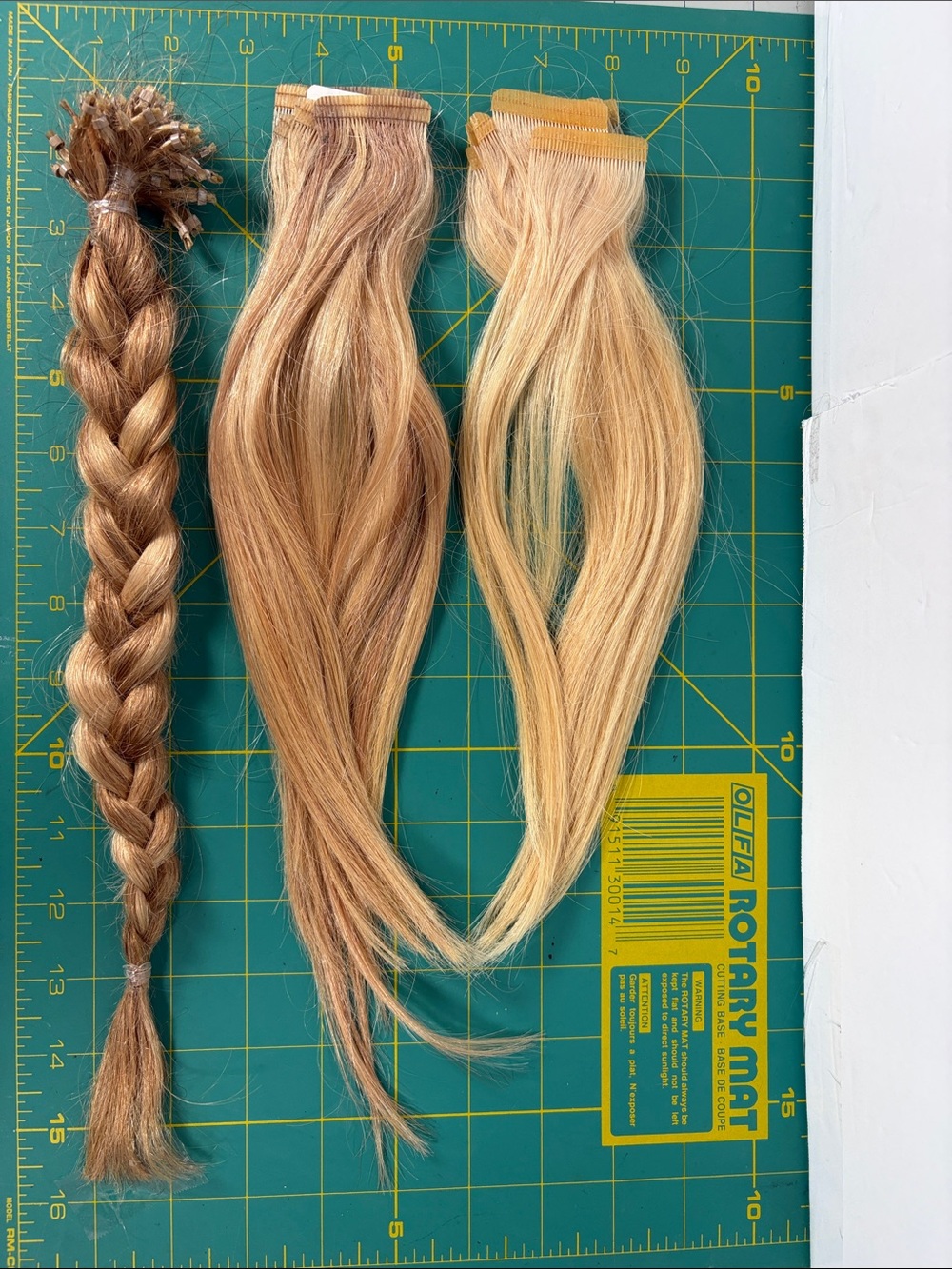 Mixed Human Hair Extensions Lot Tape-In & I-Tip Blonde Highlighted Pre-Owned - Picture 2 of 4